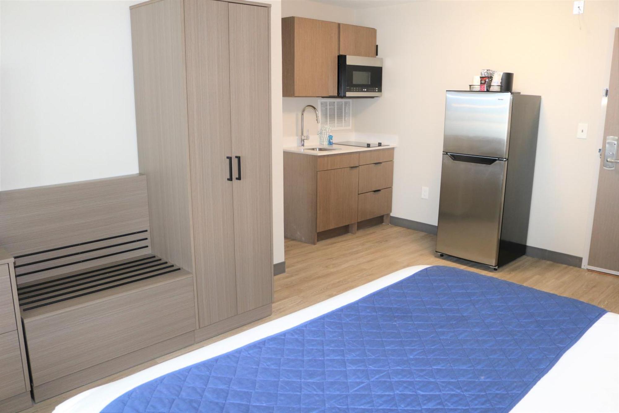 Best Western Aku Tiki Inn Дейтона-Бич Экстерьер фото